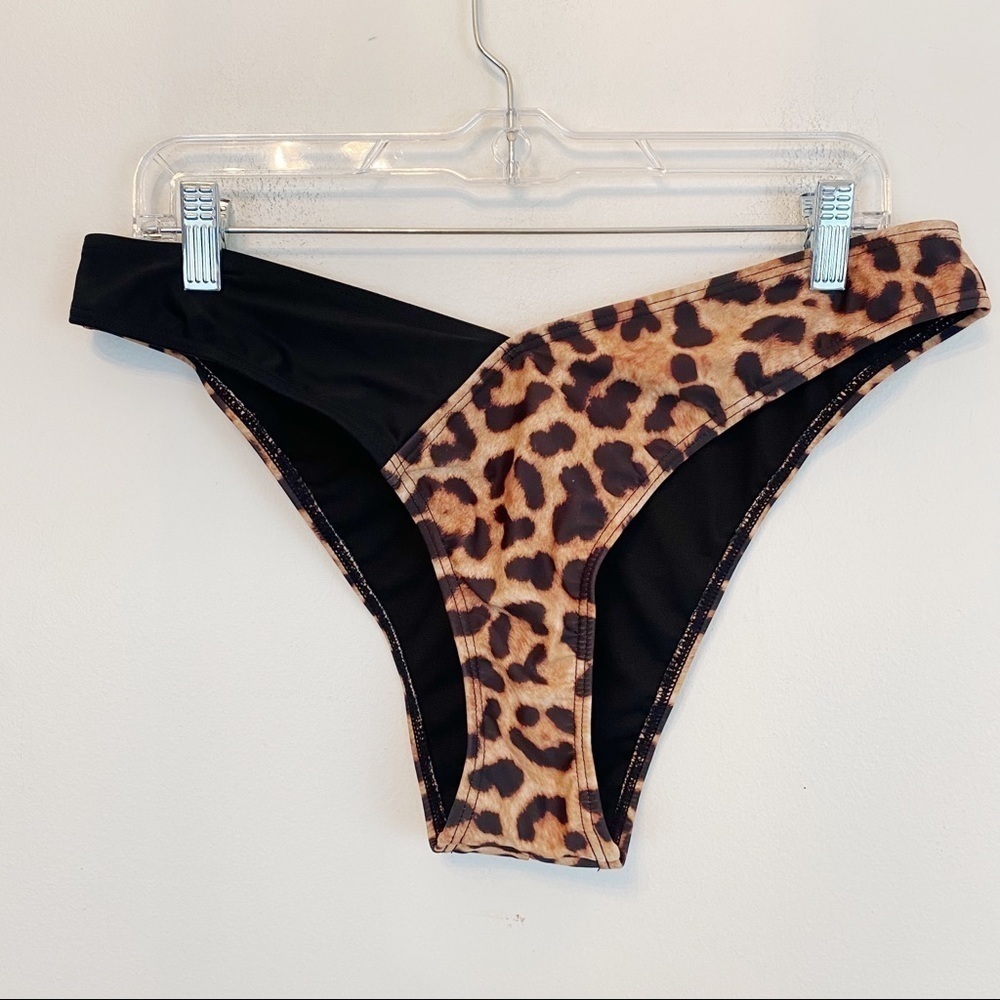 NWOT SOUTH BEACH cheetah bikini bottoms